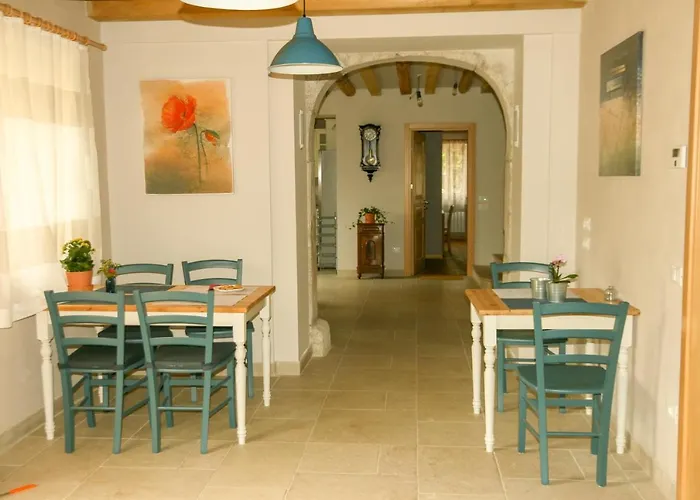 Casa Lenka